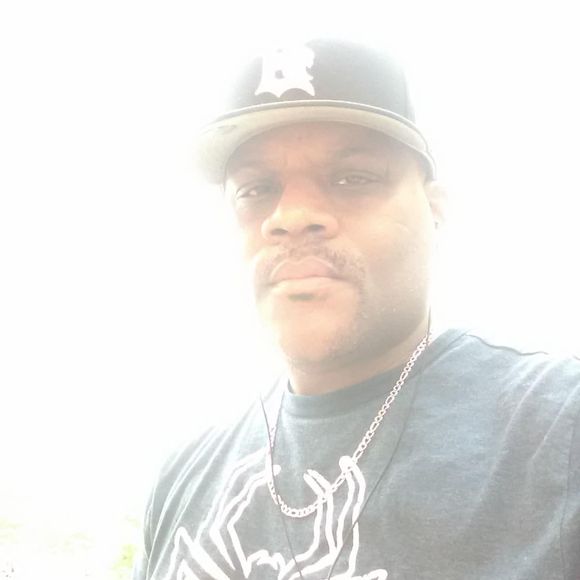 Meet your Posher, Leon - Picture 1 of 1